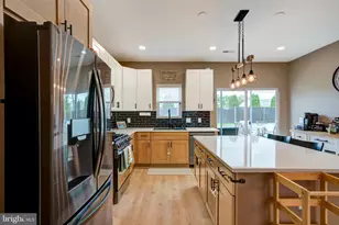 57 Evergreen Ln, Levittown, PA 19054 - Photo 35
