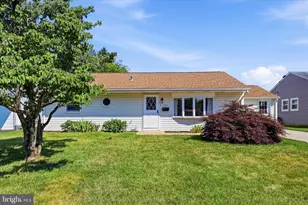 431 Trenton Rd, Fairless Hills, PA 19030 - Photo 1