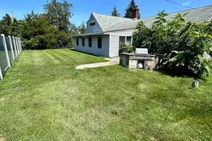 43 Falcon Rd, Levittown, PA 19056 - Photo 25