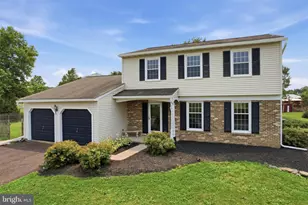 104 Noble Dr, Perkasie, PA 18944 - Photo 1