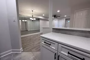 4022 Wyncoop Ct, Holland, PA 18966 - Photo 9