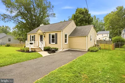 135 Longshore Avenue, Yardley, PA 19067 - Photo 1