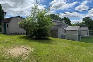 40 Tinsel Rd, Levittown, PA 19056 - Photo 25