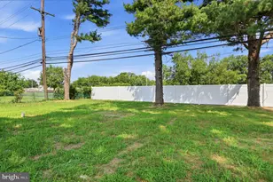 177 Pinewood Dr, Levittown, PA 19054 - Photo 27