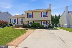 129 Independence Dr, Morrisville, PA 19067 - Photo 41