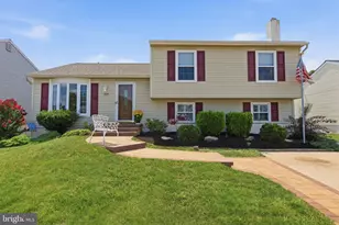 129 Independence Dr, Morrisville, PA 19067 - Photo 3