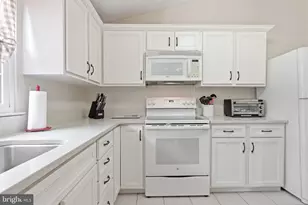 129 Independence Dr, Morrisville, PA 19067 - Photo 13