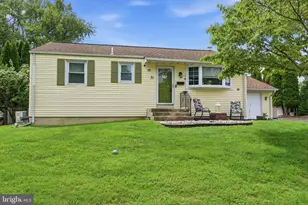 31 Mapleview Dr, Feasterville-Trevose, PA 19053 - Photo 1