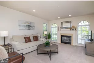 4026 Redbud Cir, Doylestown, PA 18902 - Photo 5