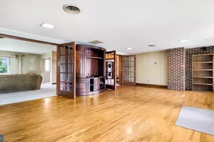 6609 N Radcliffe St, Bristol, PA 19007 - Photo 19