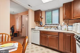 4662 Canterbury Ct, Bensalem, PA 19020 - Photo 3