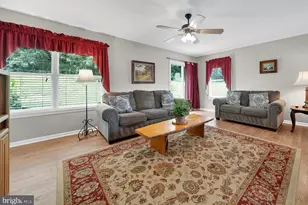 4582 Louise St Claire Dr, Doylestown, PA 18902 - Photo 13