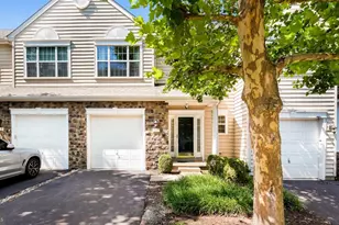 320 Oxford Ln, Chalfont, PA 18914 - Photo 1