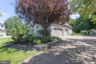 394 Collins Grant Ct, Yardley, PA 19067 - Photo 5