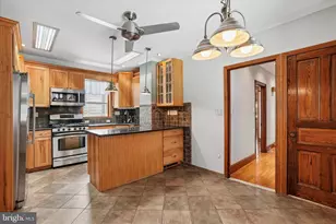 1049 Richardson Ave, Bensalem, PA 19020 - Photo 13