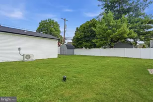 23 Teaberry Ln, Levittown, PA 19054 - Photo 55