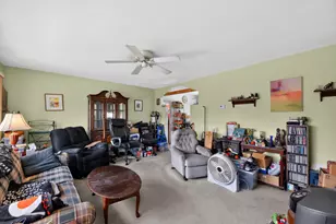 5 Kingwood, Levittown, PA 19055 - Photo 3