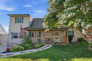 31 Narcissus Ln, Levittown, PA 19054 - Photo 1
