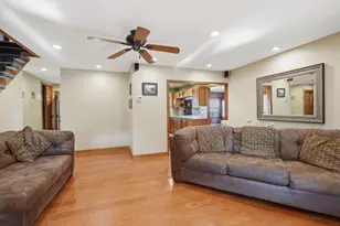 31 Narcissus Ln, Levittown, PA 19054 - Photo 11