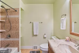 610 Valley Stream Cir, Feasterville-Trevose, PA 19053 - Photo 29