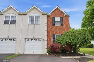 272 Hampshire Dr, Sellersville, PA 18960 - Photo 1