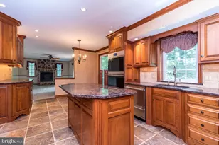 100 Live Oak Dr, Quakertown, PA 18951 - Photo 21