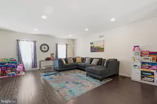 141 Graystone Dr, Feasterville-Trevose, PA 19053 - Photo 5