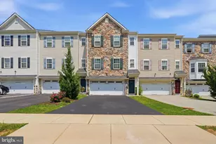 141 Graystone Dr, Feasterville-Trevose, PA 19053 - Photo 1