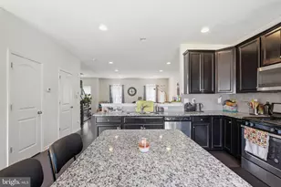 141 Graystone Dr, Feasterville-Trevose, PA 19053 - Photo 9