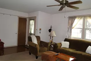 141 S 9th St, Quakertown, PA 18951 - Photo 3