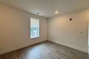 328 Mill St, Bristol, PA 19007 - Photo 7