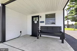 121 Gable Hill Rd, Levittown, PA 19057 - Photo 3