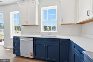 11 Cedar Cir, Levittown, PA 19055 - Photo 15