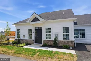 11 Cedar Cir, Levittown, PA 19055 - Photo 29