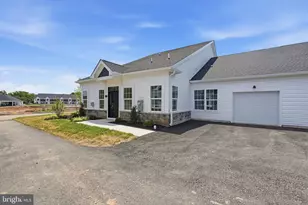 11 Cedar Cir, Levittown, PA 19055 - Photo 27