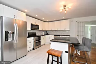 2023 Lockwood Ln, Feasterville-Trevose, PA 19053 - Photo 17