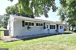 2023 Lockwood Ln, Feasterville-Trevose, PA 19053 - Photo 1