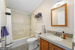 386 Thrush Ct W, New Hope, PA 18938 - Photo 19