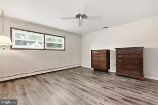 26 Forsythia Dr, Levittown, PA 19056 - Photo 21