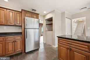 26 Forsythia Dr, Levittown, PA 19056 - Photo 13