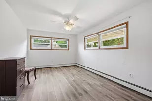 26 Forsythia Dr, Levittown, PA 19056 - Photo 17