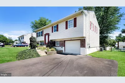 869 Longstreth Road, Warminster, PA 18974 - Photo 3