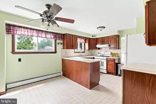 68 Iroquois Ave, Doylestown, PA 18901 - Photo 9