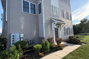 211 Saddlebrook Dr, Bensalem, PA 19020 - Photo 3