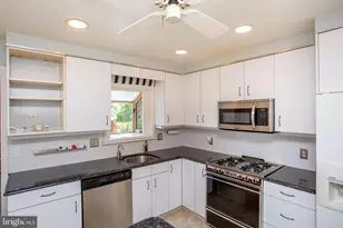 527 Cedarbrook Rd, Southampton, PA 18966 - Photo 9