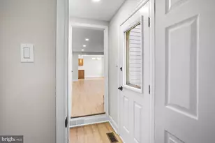 682 Woodlyn Dr, Feasterville-Trevose, PA 19053 - Photo 21