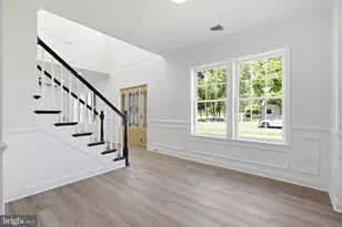2 Schoolhouse Ln, Levittown, PA 19055 - Photo 11