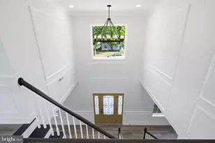 2 Schoolhouse Ln, Levittown, PA 19055 - Photo 9