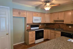 160 Hughes Ave, Sellersville, PA 18960 - Photo 3