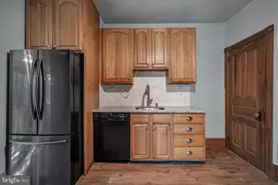 121 W Oakland Ave, Doylestown, PA 18901 - Photo 49